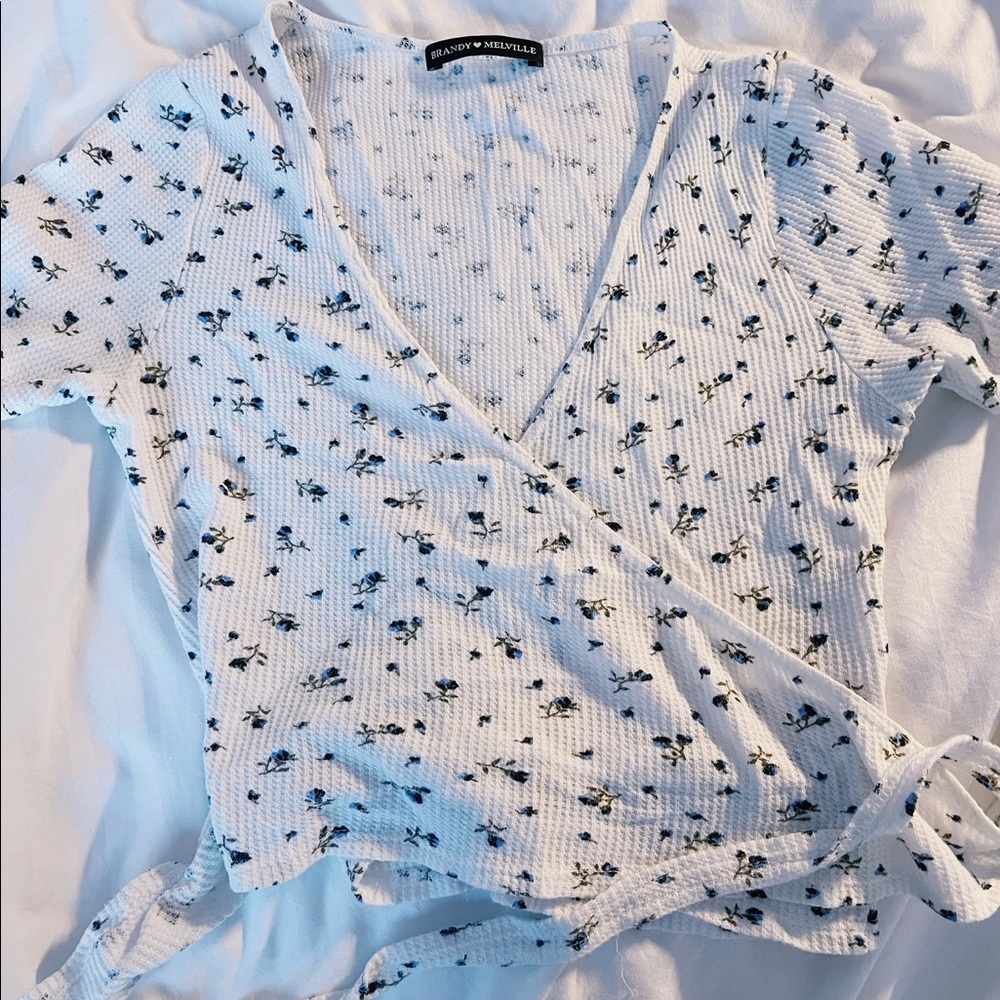 Brandy Melville wrap around baby tee
